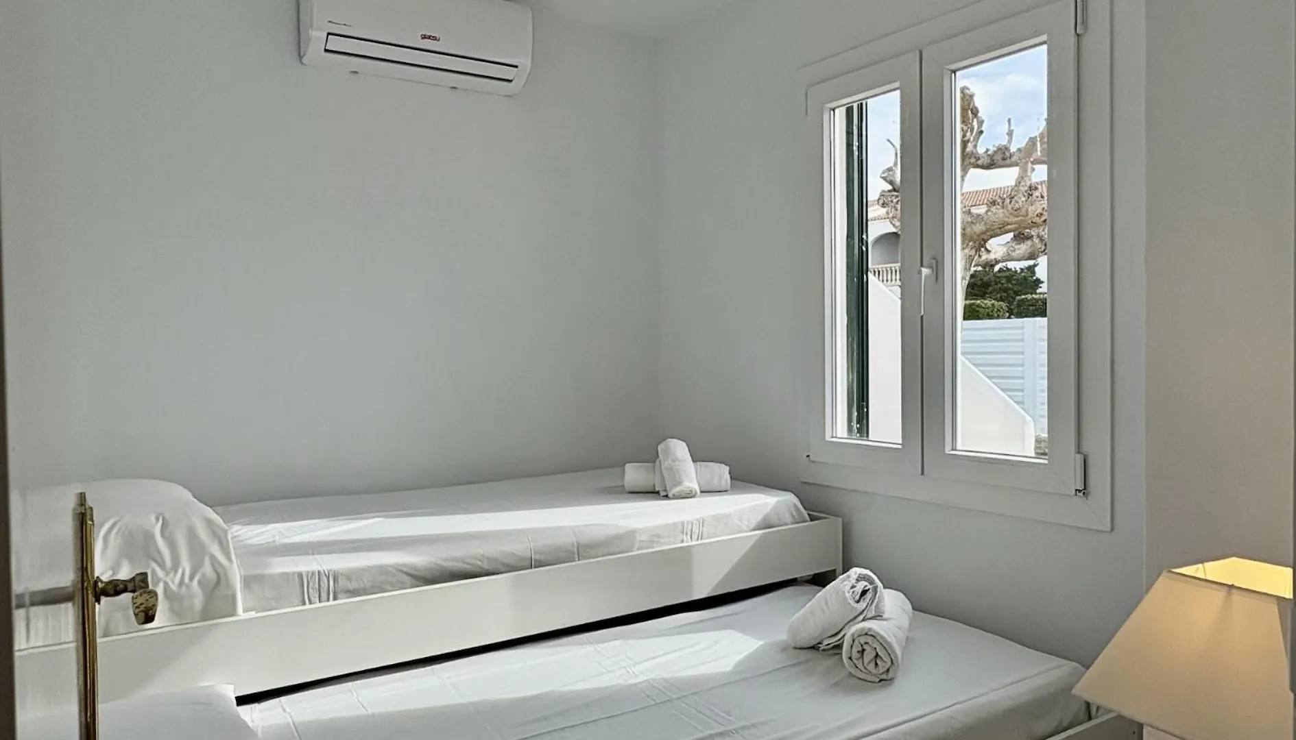 Holiday home Villa Dofins Cala Blanca